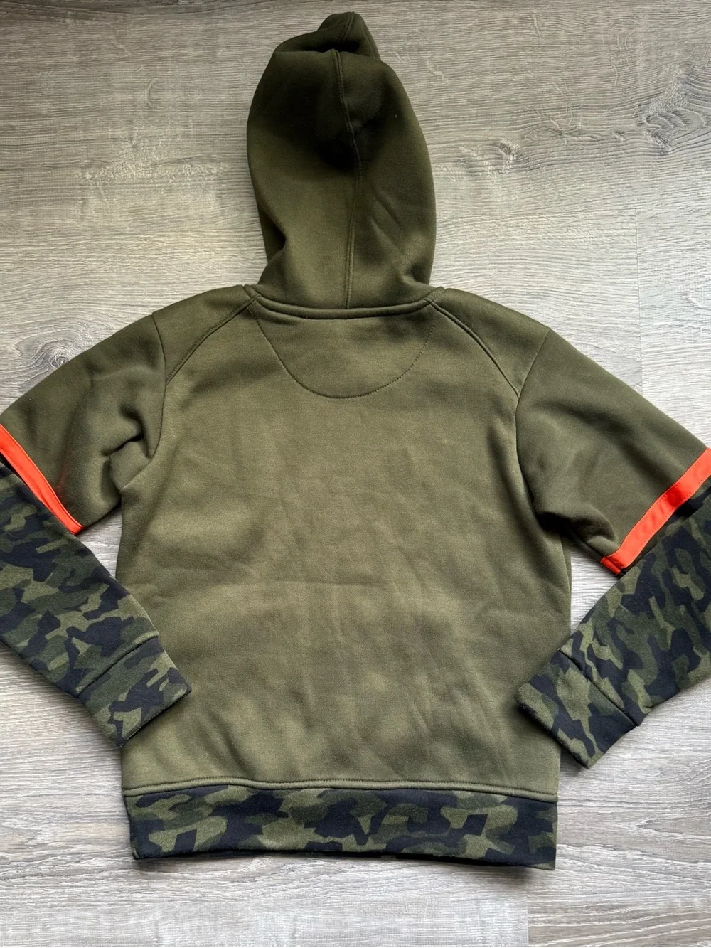 Spalding Boy’s M(10/12) Olive Green Hoodie Camo Accents and Orange Detail NWOT